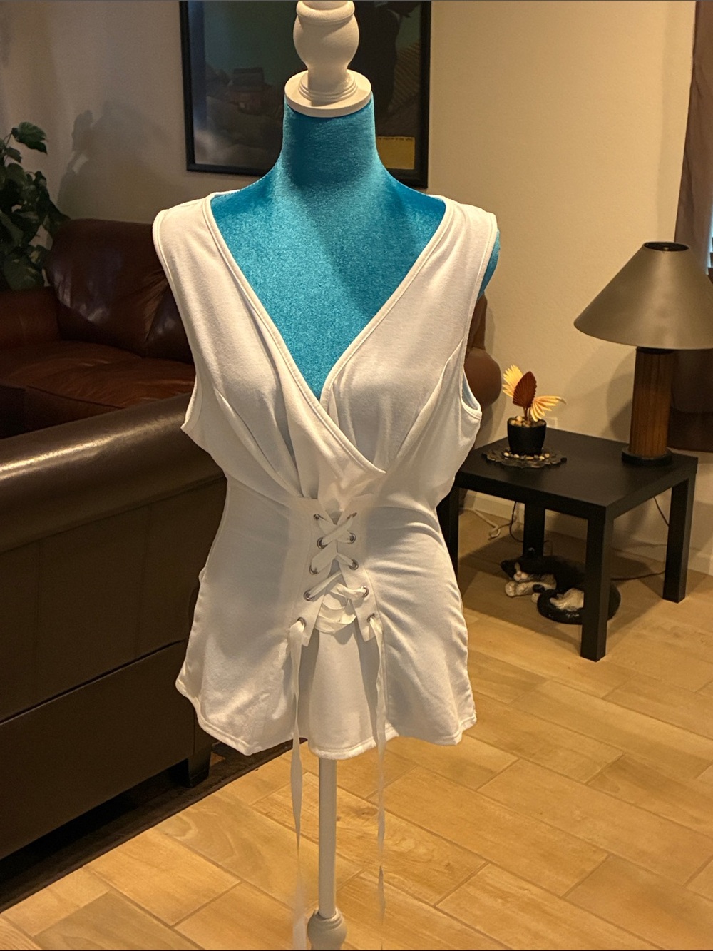 VENUS White Lace-Up Sleeveless Camisole